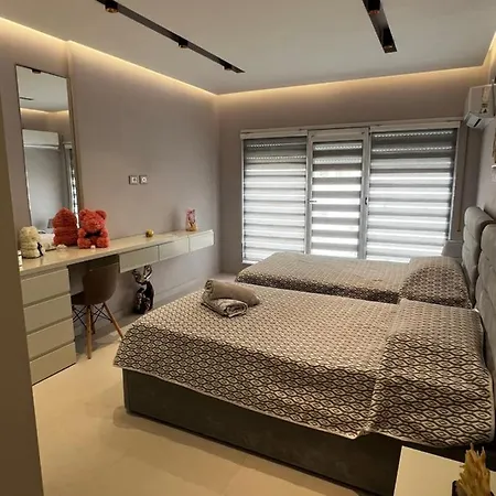 Coastal Horizon Deluxe Apartment *