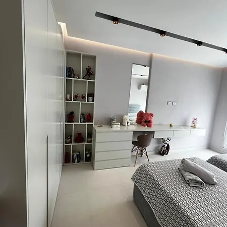 Coastal Horizon Deluxe Apartman *
